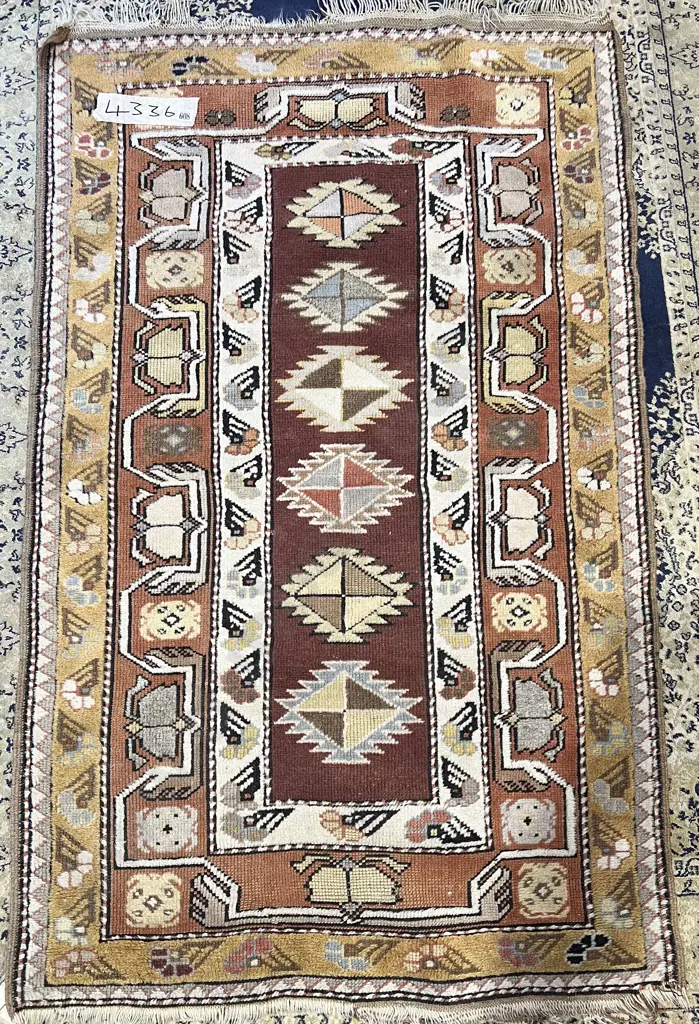 Turkish Woolen Floor Rug Image 1++