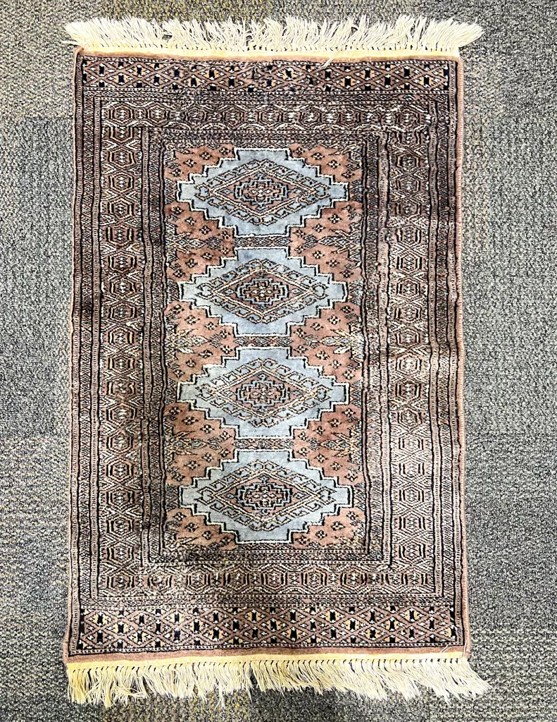 Small Persian Floor Mat Image 1++