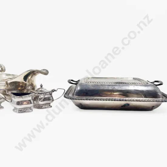 S/Plate Christmas Table Entree Dish Gravy Boat & Condiment Set