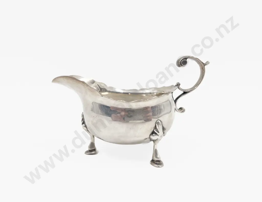 Small S/S Gravy Boat Image 1++