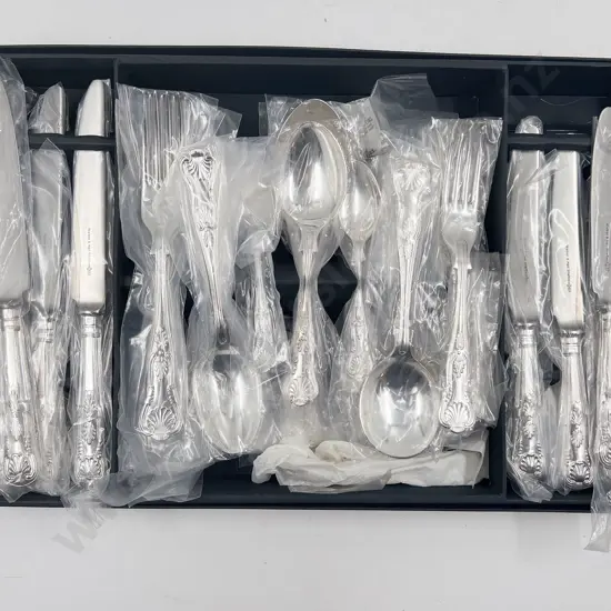 Walker & Hall As New Eight Place Setting S/Plate King's Pattern Cutlery Set