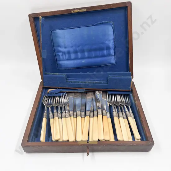 Victorian Cased Fish Knives & Forks (Case a/f)