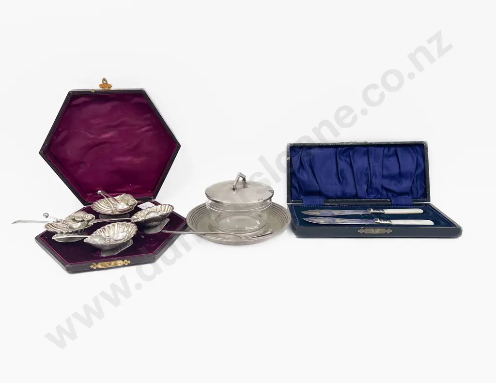 Cased S/Plate Scallop Shell Salts Pair of Butter Knives & WMF Honey Pot Image 1++