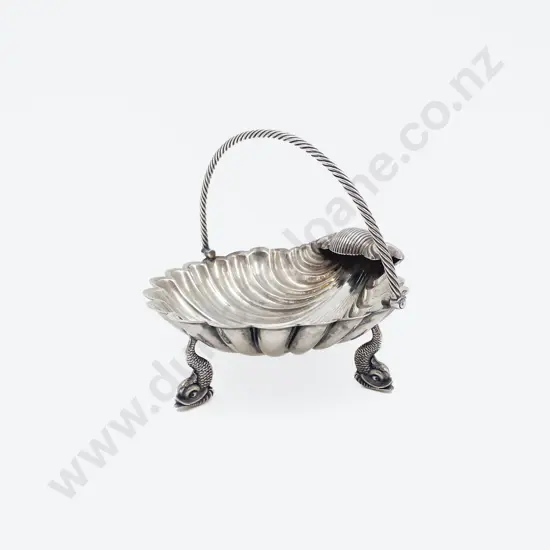 Attractive S/P Scallop Shell Bon Bon Basket