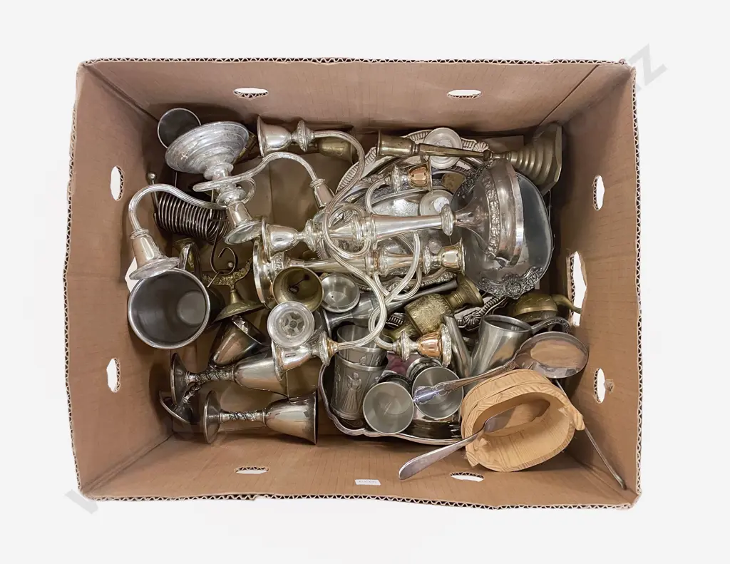 Quantity of Assorted S/P & Other Metal Wares Image 1++