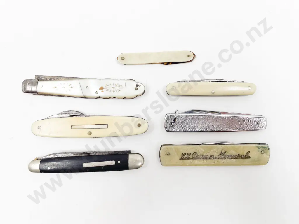 Quantity of Assorted Pocket Knives Image 1++