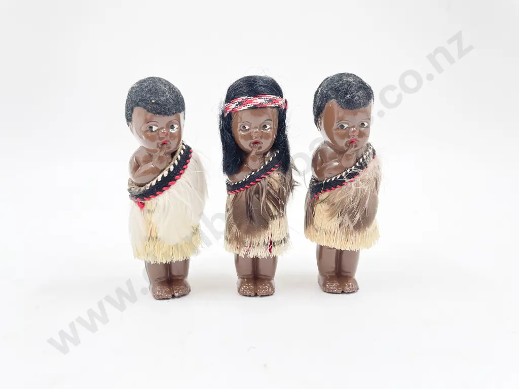 Three Small Vintage Hard Plastic Maori Souvenir Dolls Image 1++