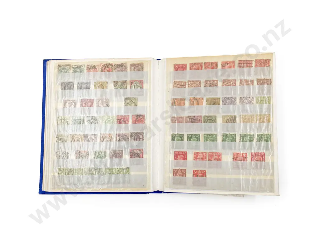 Vintage World Stock Book Stamp Album with NZ and Australia Image 1++