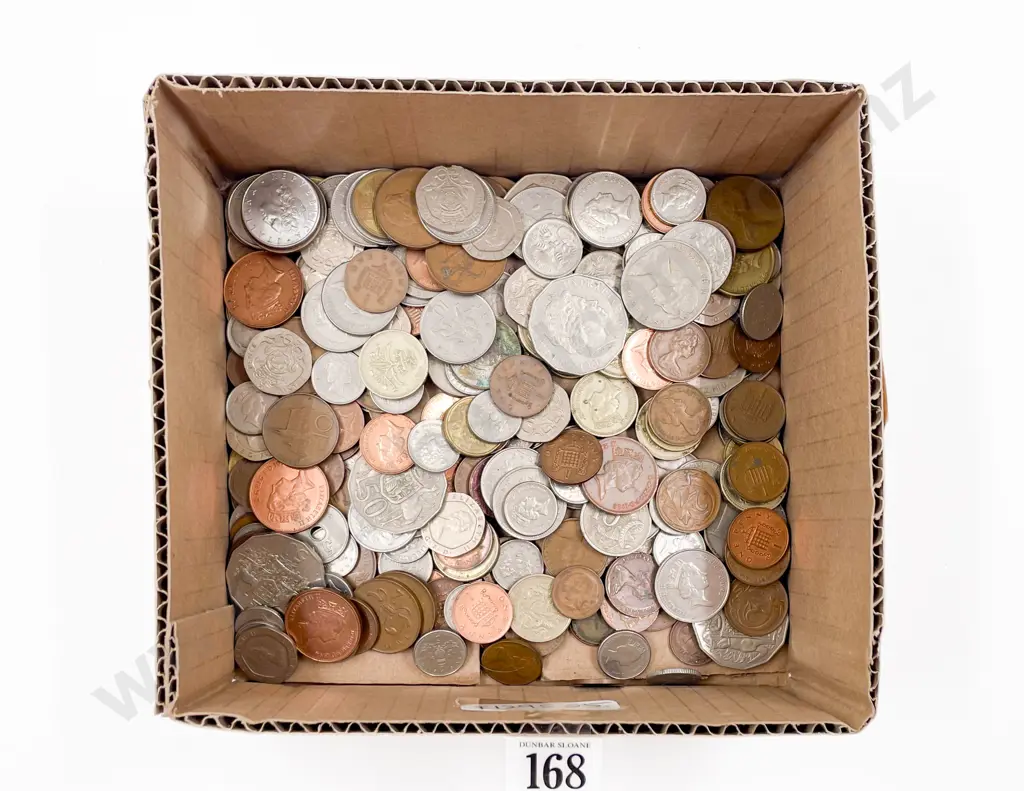 Quantity of Assorted Loose World Coinage Image 1++