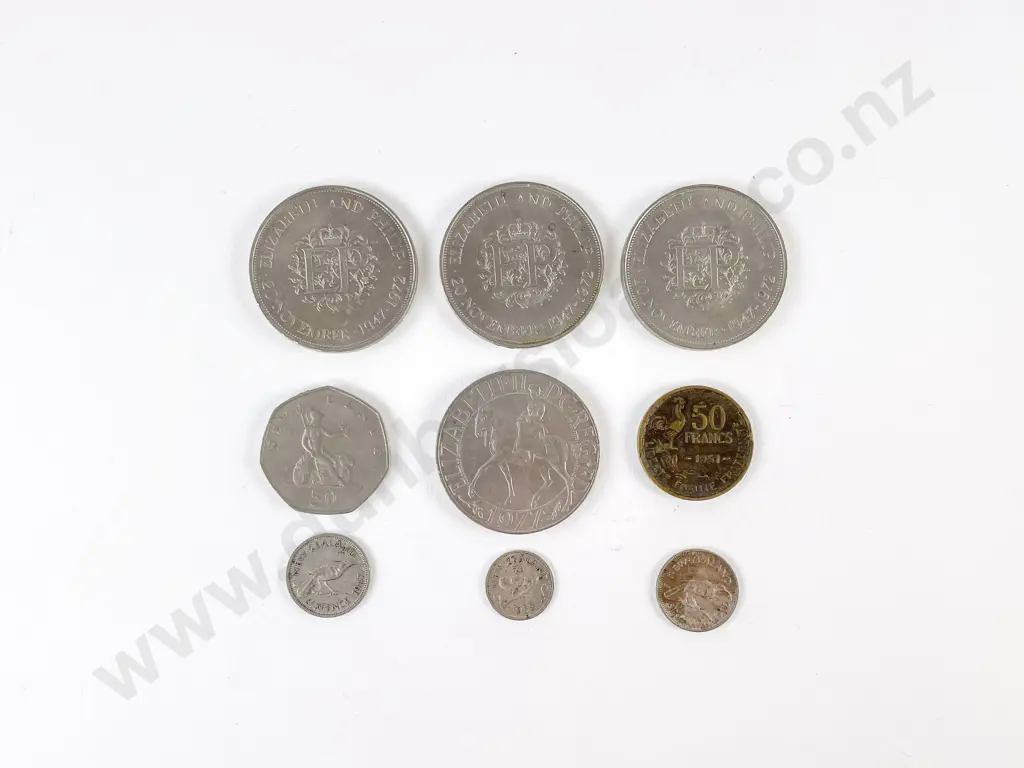 Small Quantity of Commemorative Coinage Image 1++