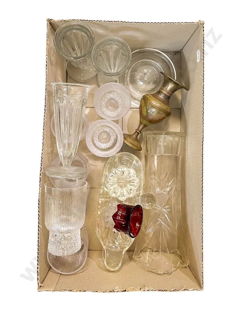 Box of Assorted Glassware etc Image 1++