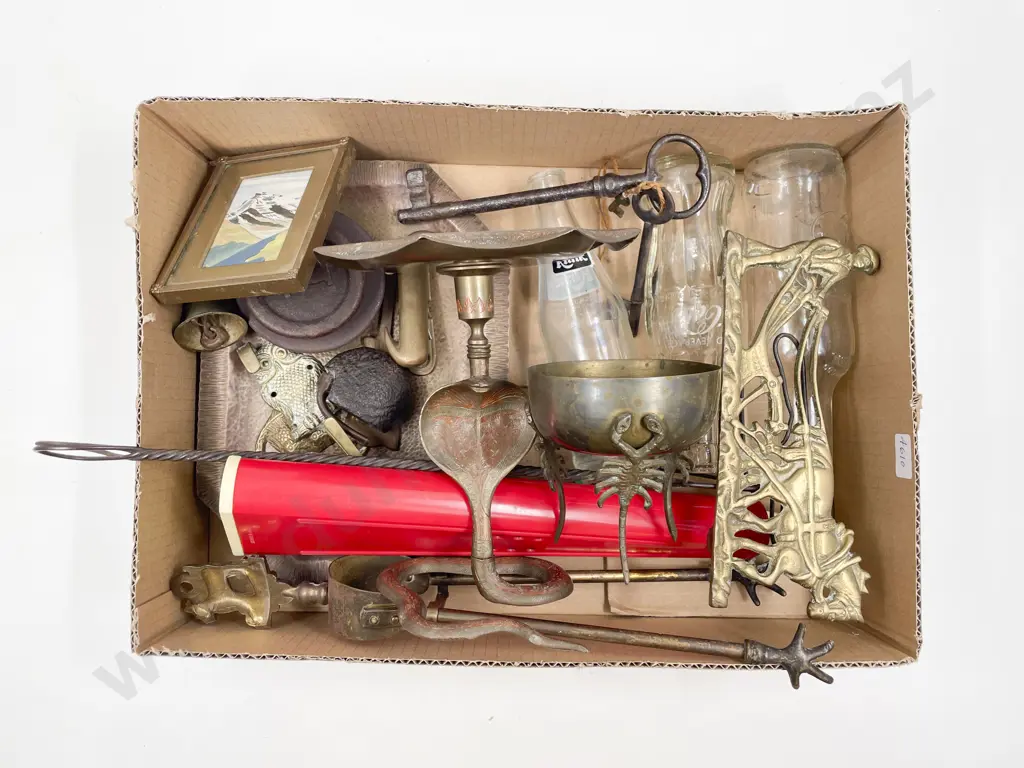 Box Quantity of Assorted Metalware etc Image 1++