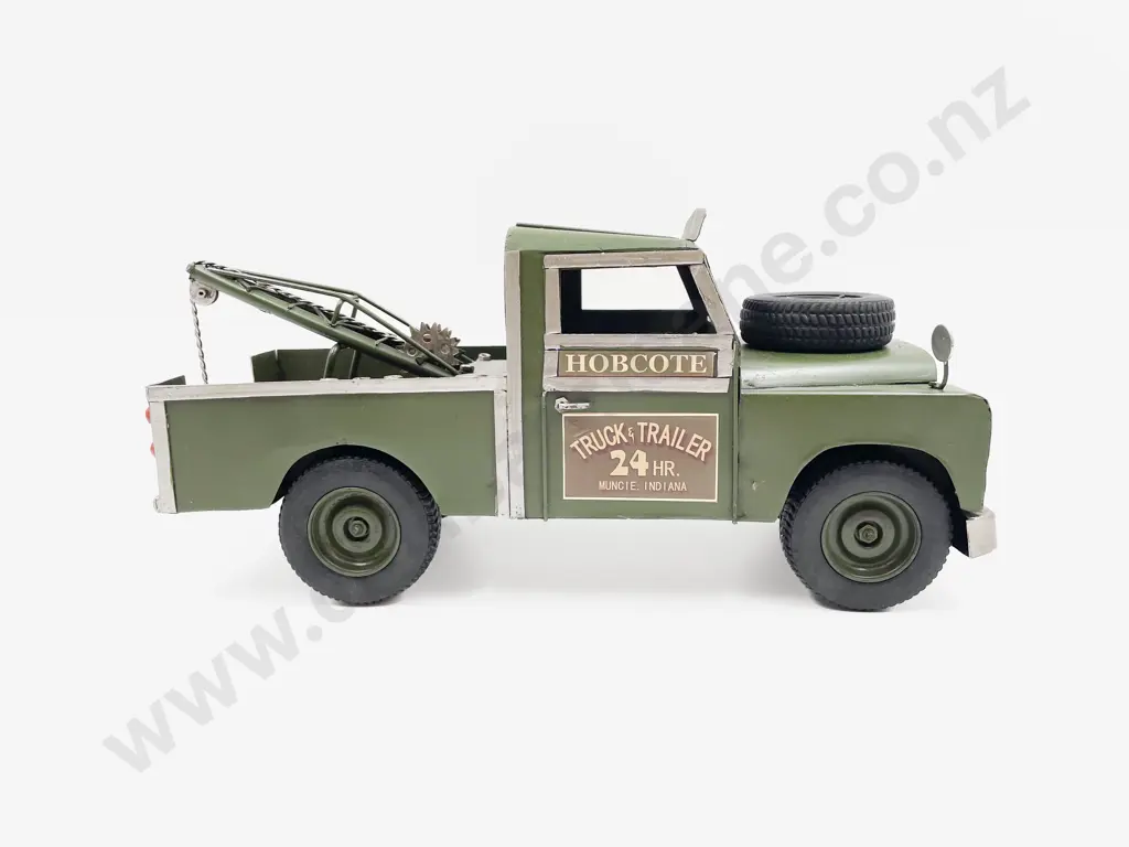Boxed Metal 4x4 Landrover Recovery Truck Model 34cm Image 1++