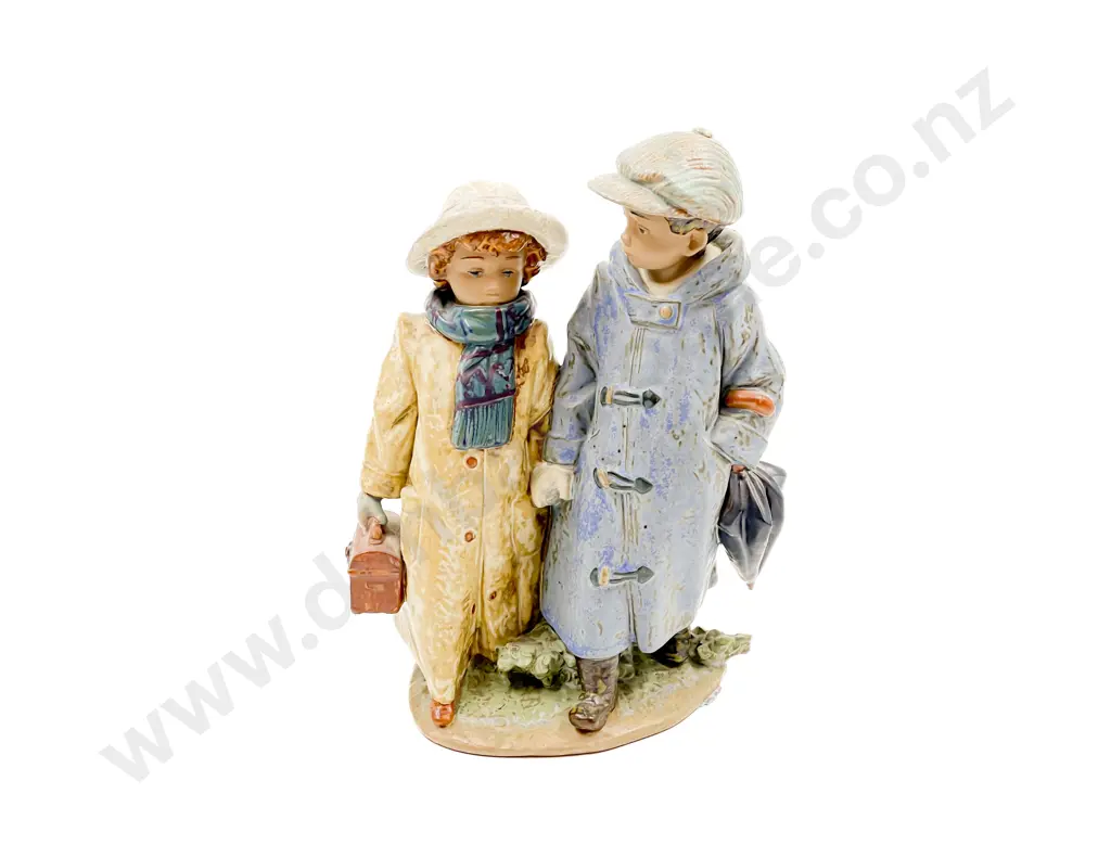 Lladro Stoneware Figure Group Image 1++