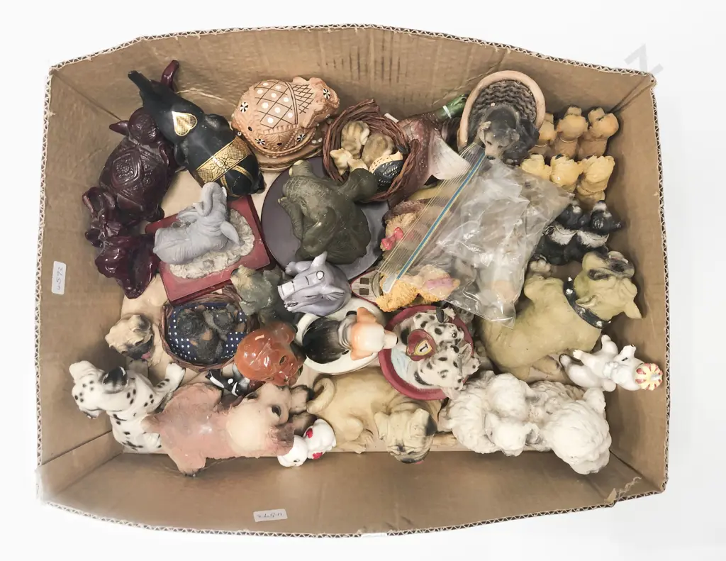 Box Quantity of Assorted Animal Ornaments Image 1++