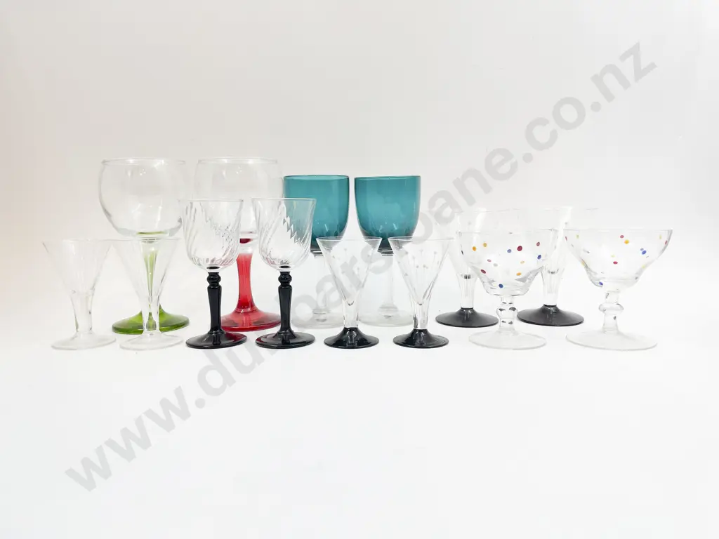 Box Quantity of Assorted Etched & Coloured Glassware Image 1++