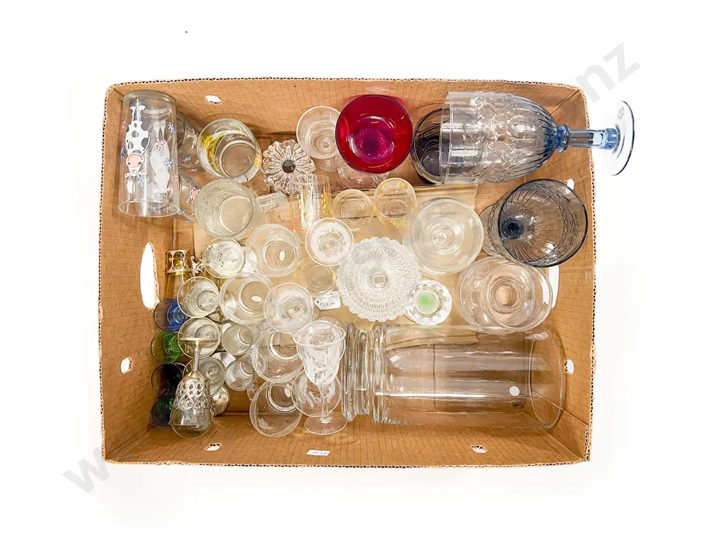 Box Quantity of Assorted Glassware Image 1++