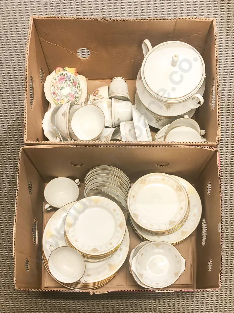Fancy China Part Dinner Service etc Image 1++