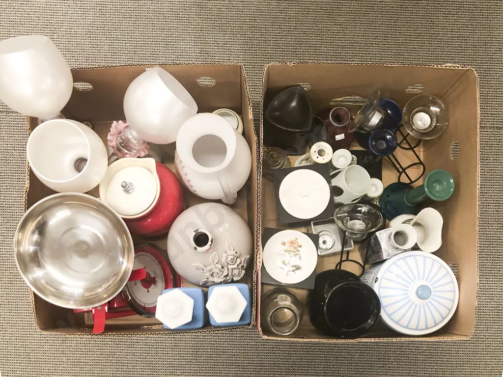 Two Boxes of Assorted Decorative Homeware etc Image 1++