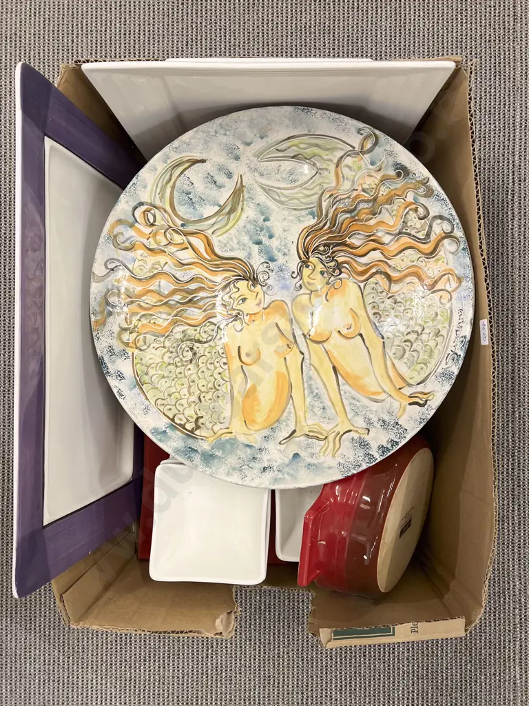 Quantity of Assorted Serving Ware etc Image 1++