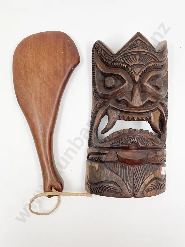 Two Tourist Artefacts Image 1++