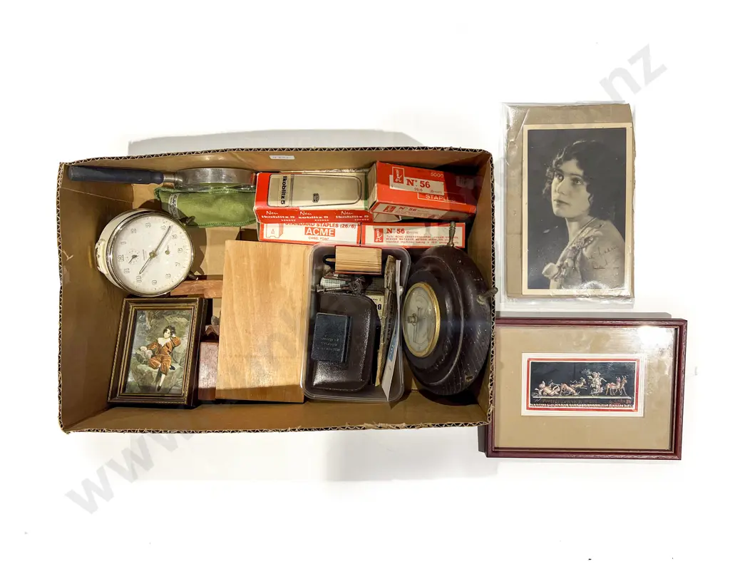 Box Quantity of Assorted Vintage Image 1++