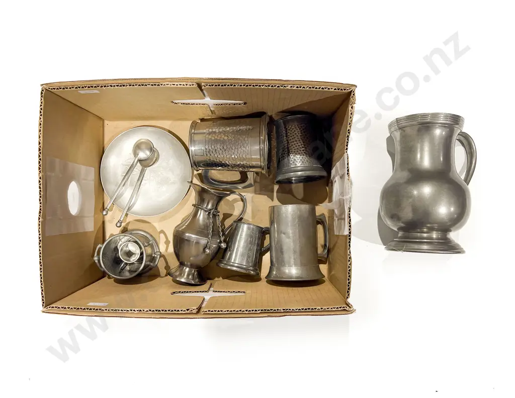 Box Of Modern Pewter Items Image 1++