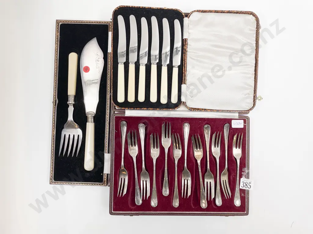 Cased S/S Cake Fork Set together with Assorted Boxed S/P Cutlery Image 1++