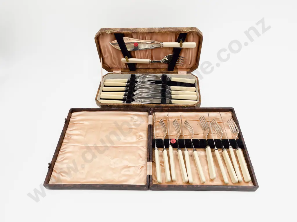 Cased S/S Cake Fork Set together with Assorted Boxed S/P Cutlery Image 1++