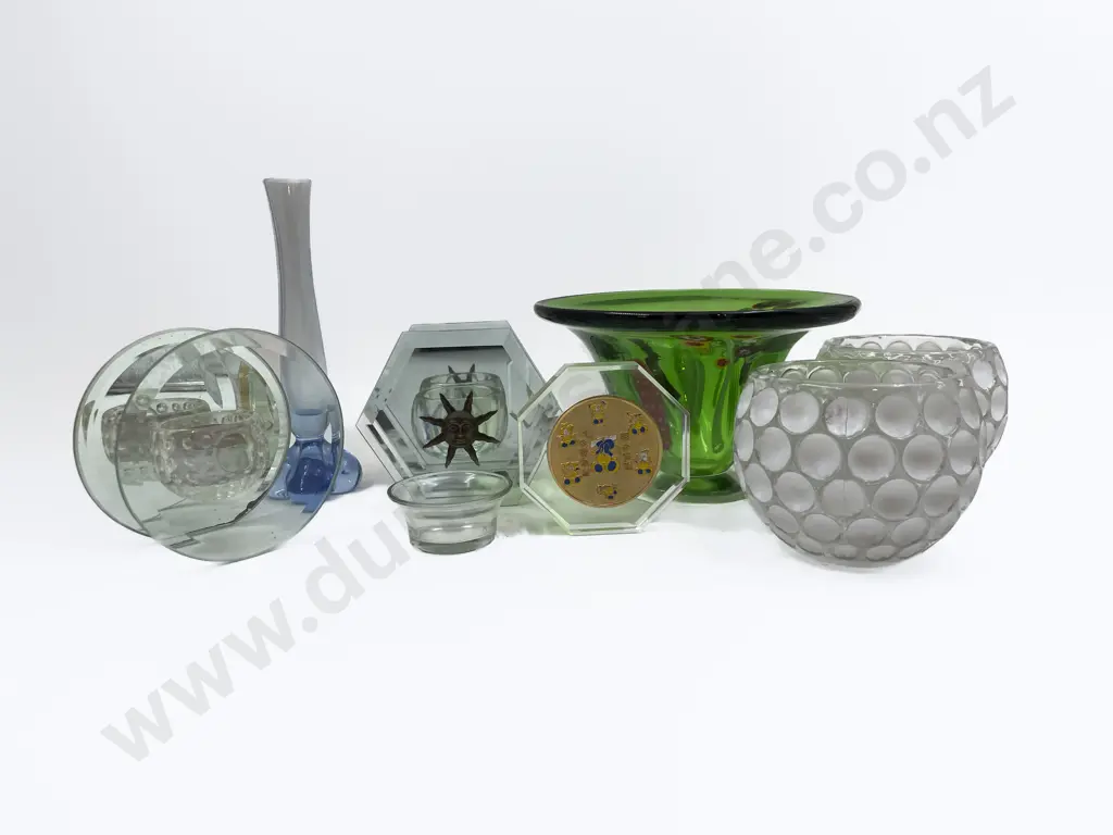 Quantity of Assorted Art Glass etc Image 1++
