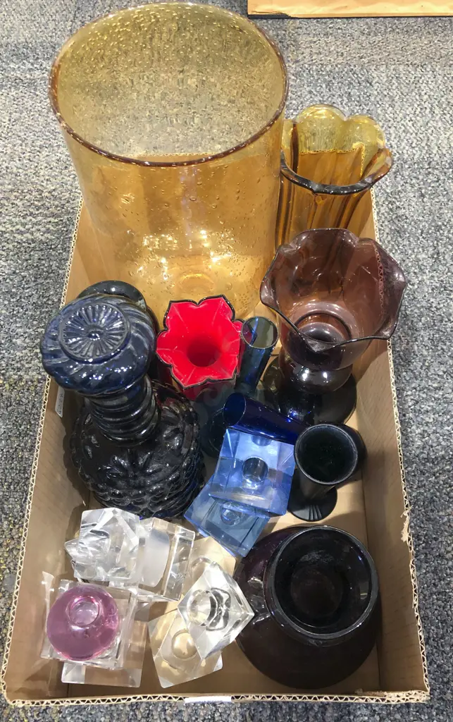 Quantity of Assorted Coloured Glassware etc Image 1++
