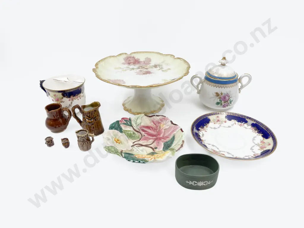 Quantity of Assorted China on Decorative Comport Image 1++