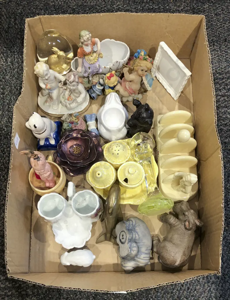 Quantity of Assorted China Ornaments etc Image 1++