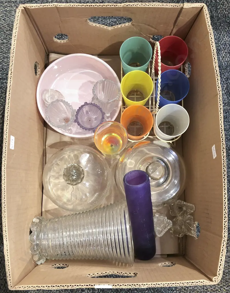 Quantity of Assorted Glassware incl Cheese Domes Image 1++