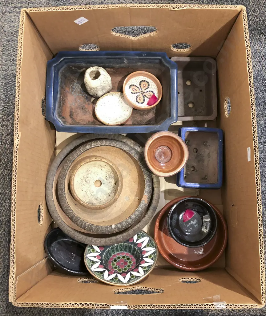 Quantity of Assorted Pottery etc Image 1++