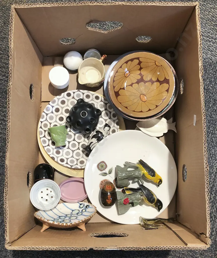Quantity of Assorted China Ornaments incl Crown Lynn Image 1++