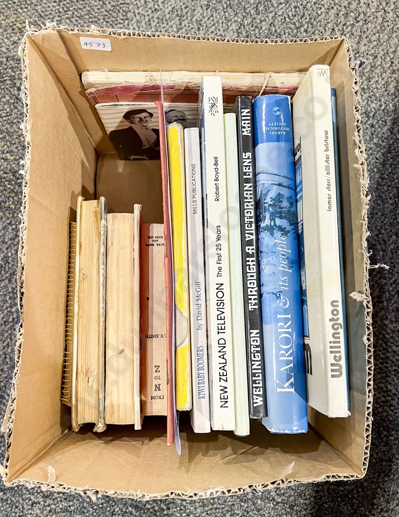 Box of Assorted NZ Reference Volumes Image 1++