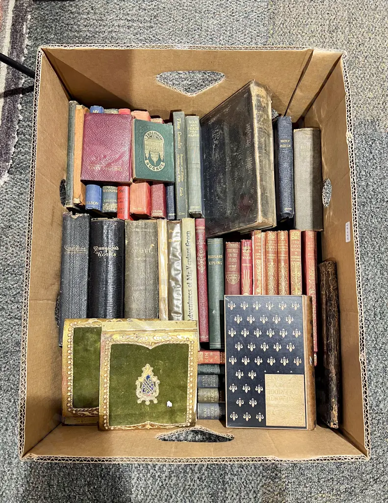Box of Assorted Vintage Books Image 1++