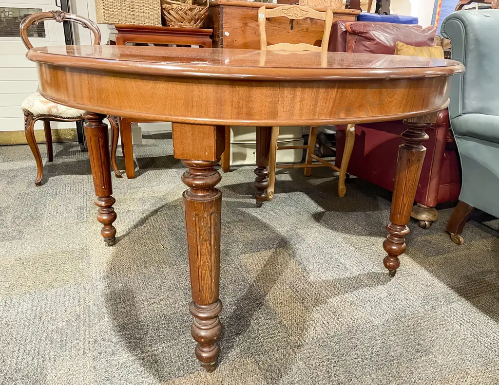 Mahogany Circular Breakfast Table Image 1++