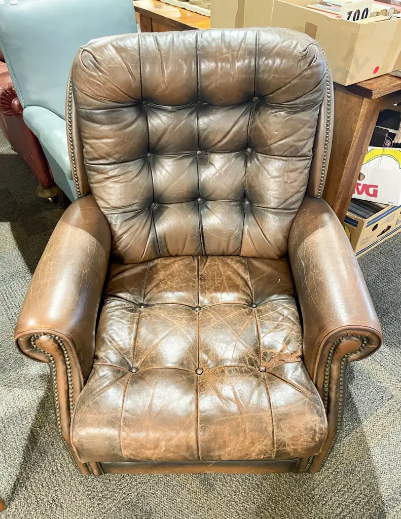 Leather Button Back Armchair Image 1++