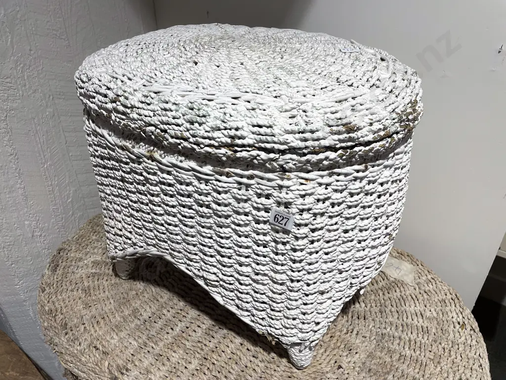White Painted Seagrass Ottoman Image 1++