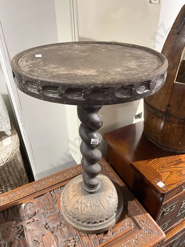 Oak Plant Stand with Barley Twist Support Image 1++