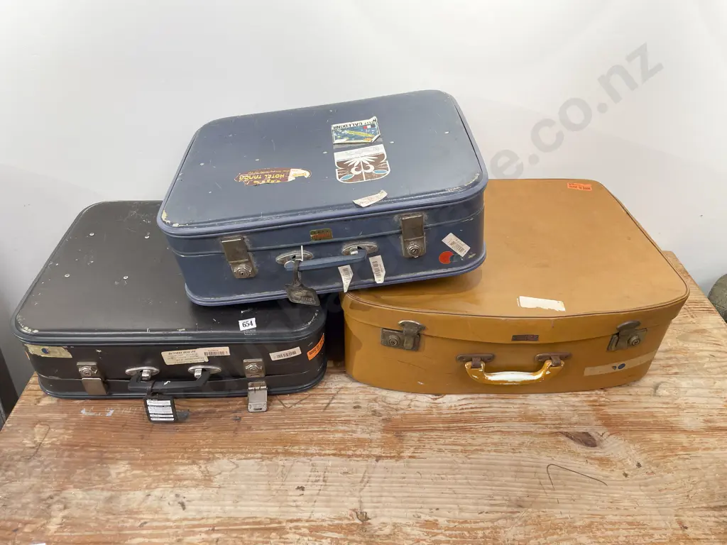 Three Assorted Vintage Suitcases Image 1++