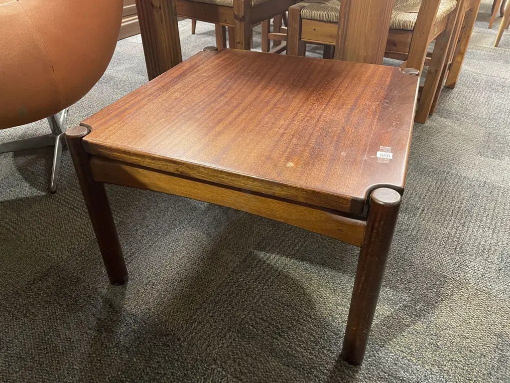 Mid Century Mahogany Coffee Table Image 1++