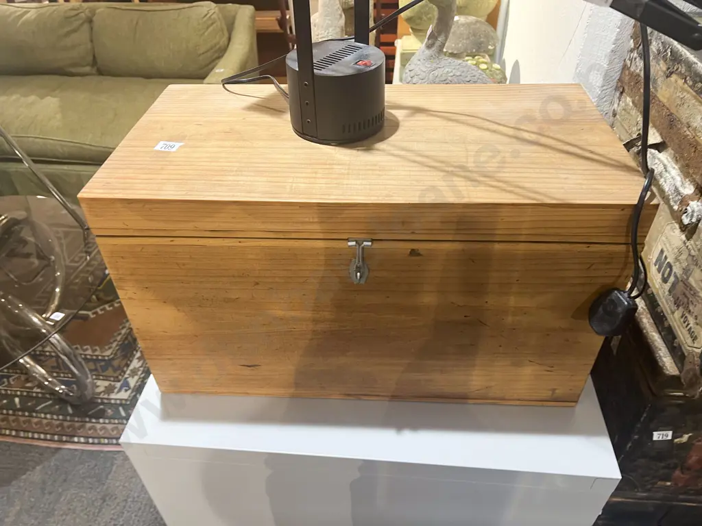 Pine Storage/Tool Box 56cm length Image 1++