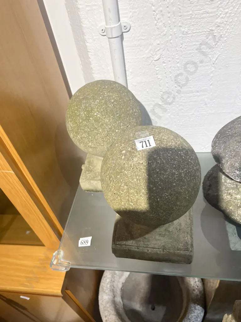 Pair of Concrete Finials Image 1++