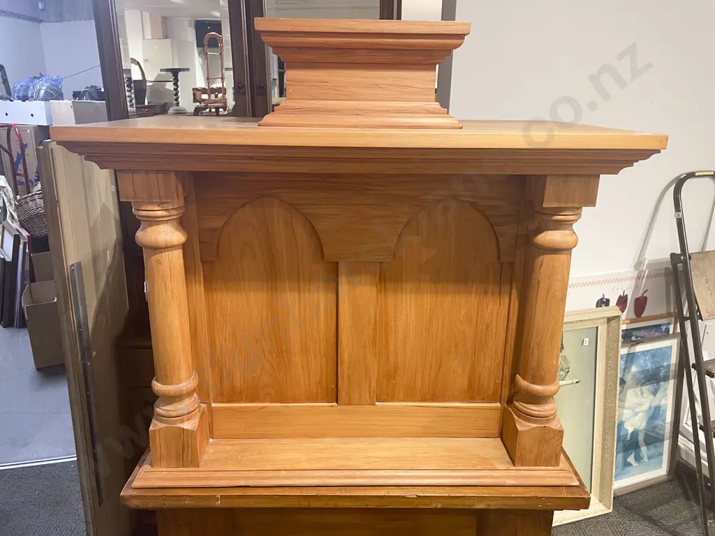 Kauri Ecclesiastical Altar Stand Image 1++