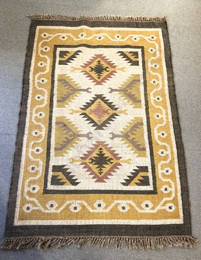 Hand Knotted Floor Rug Image 1++