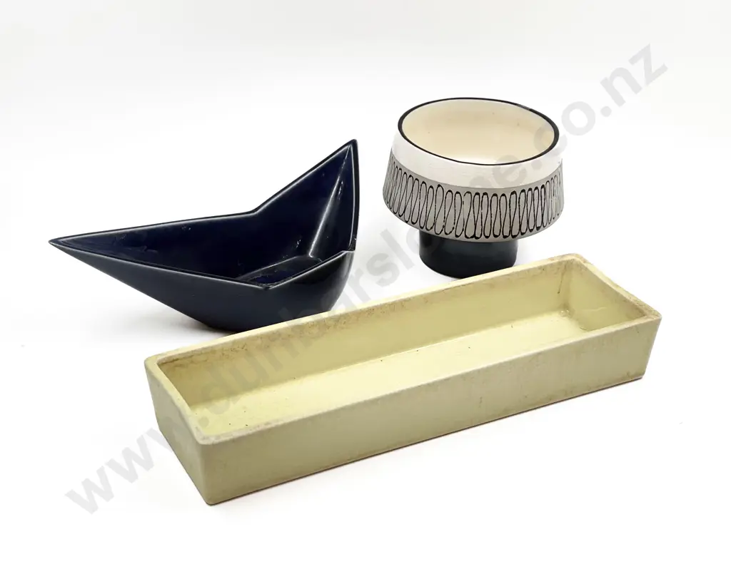 Three Pieces of Glazed Japanese Pottery Image 1++