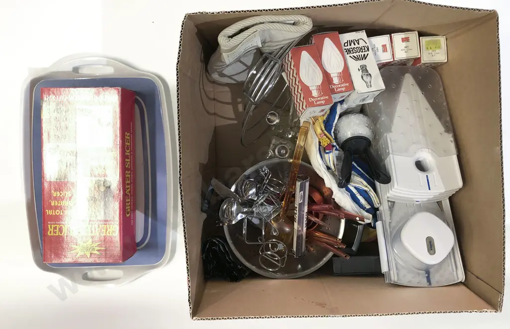 Box Quantity of Assorted Decorative Homewares Image 1++